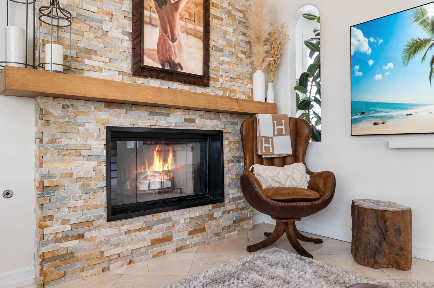 3805 Sacramento Dr, La Mesa CA  91941-6887 exterior