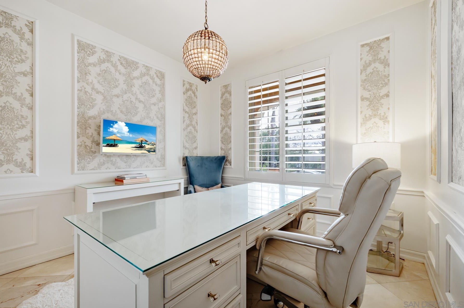 3805 Sacramento Dr, La Mesa CA  91941-6887 exterior