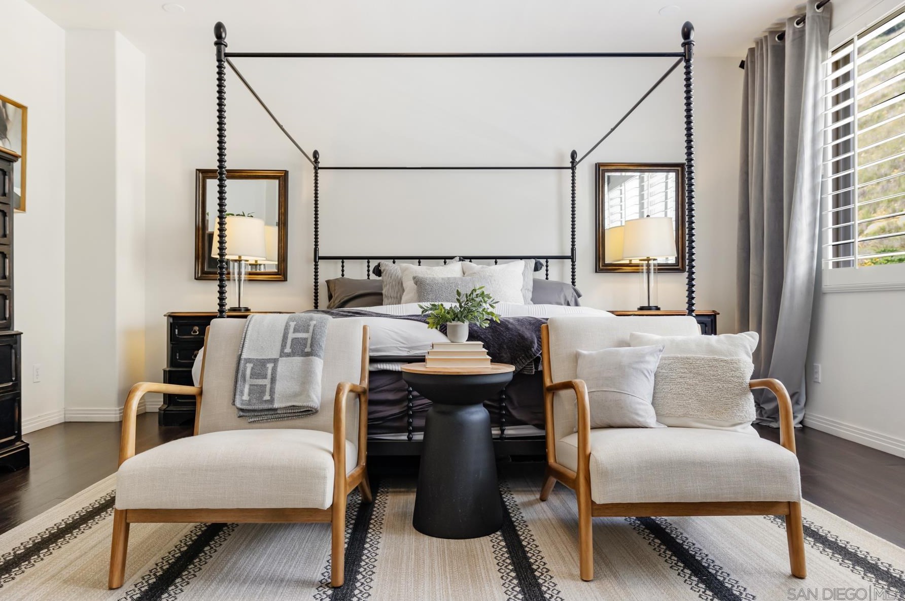 3805 Sacramento Dr, La Mesa CA  91941-6887 exterior