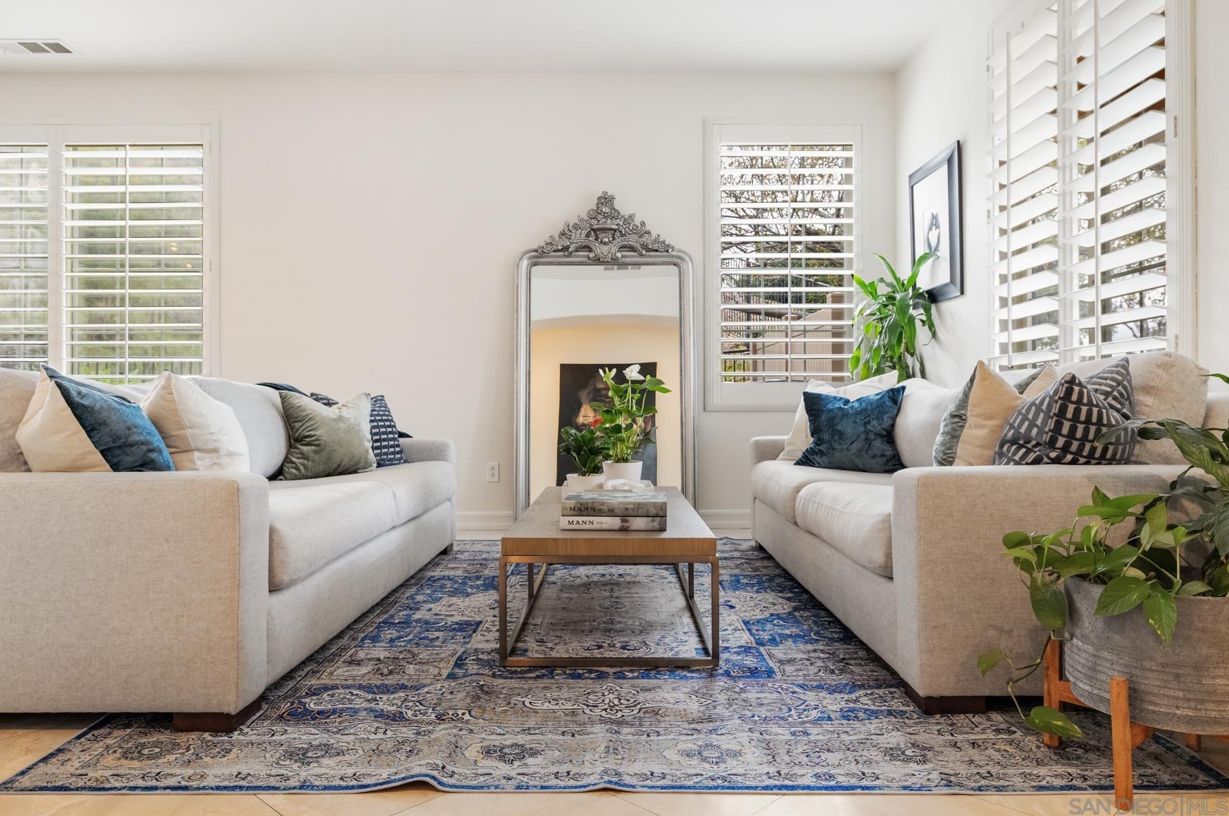 3805 Sacramento Dr, La Mesa CA  91941-6887 exterior