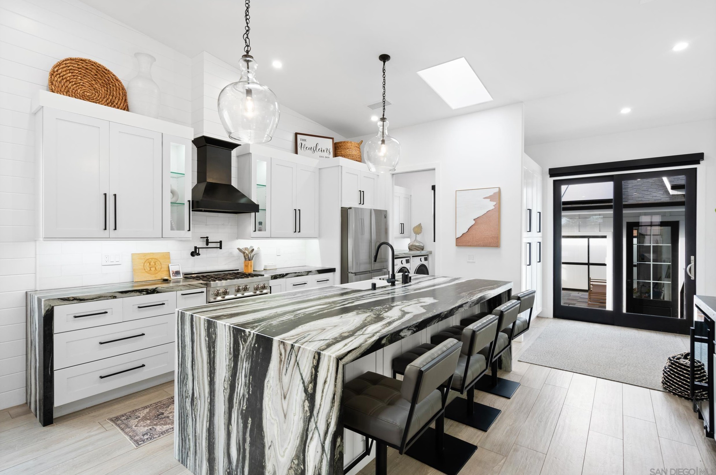 4556 Manitou Way, San Diego CA  92117-2931 exterior