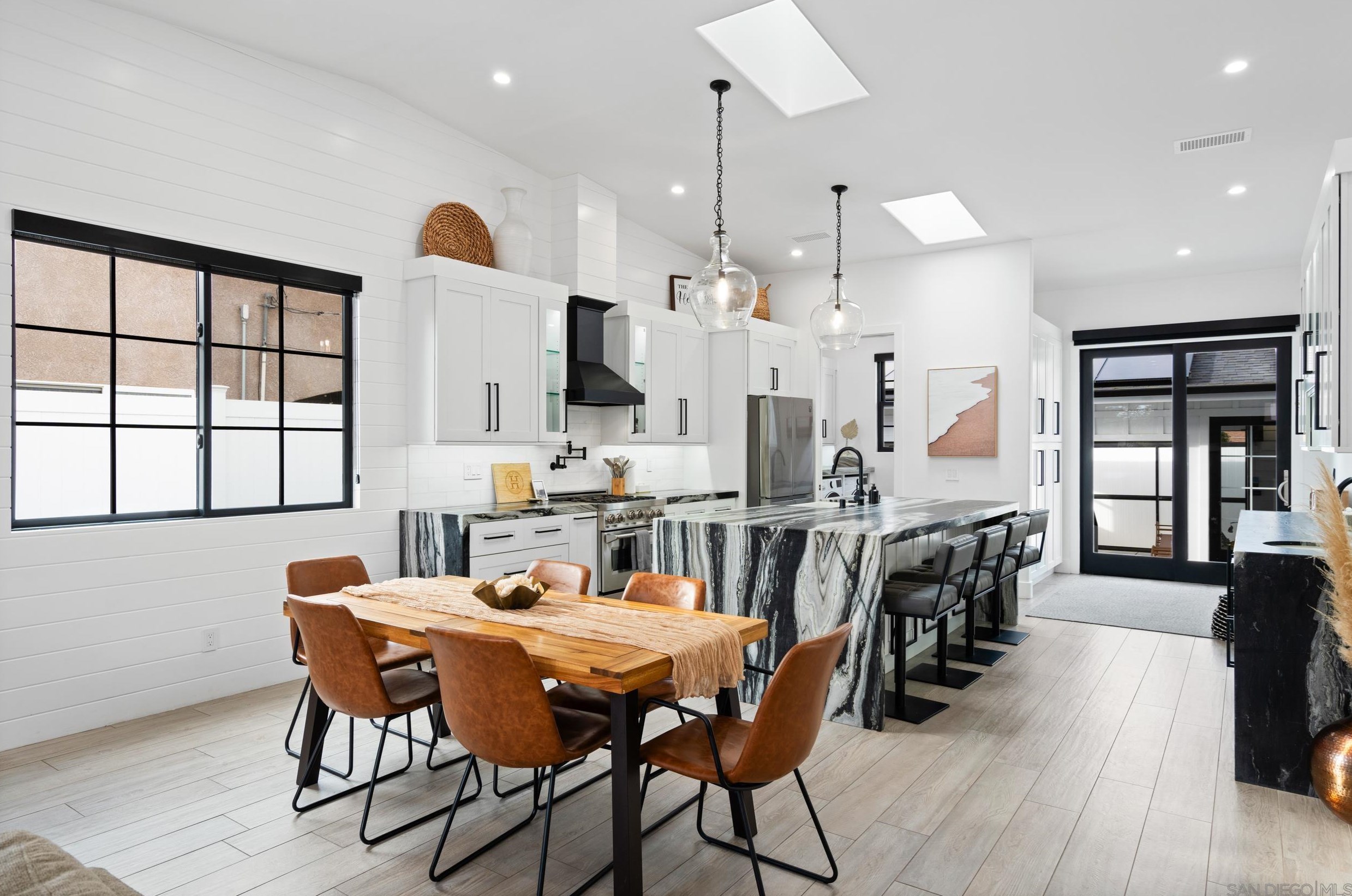 4556 Manitou Way, San Diego CA  92117-2931 exterior