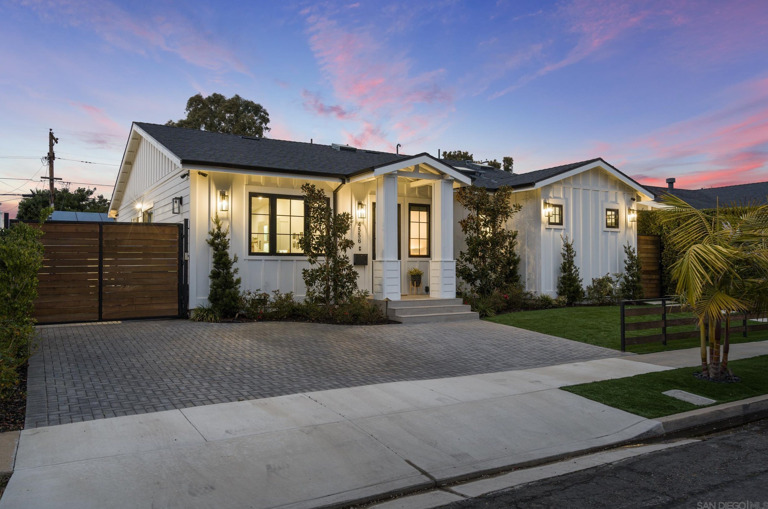 4556 Manitou Way, San Diego CA  92117-2931 exterior