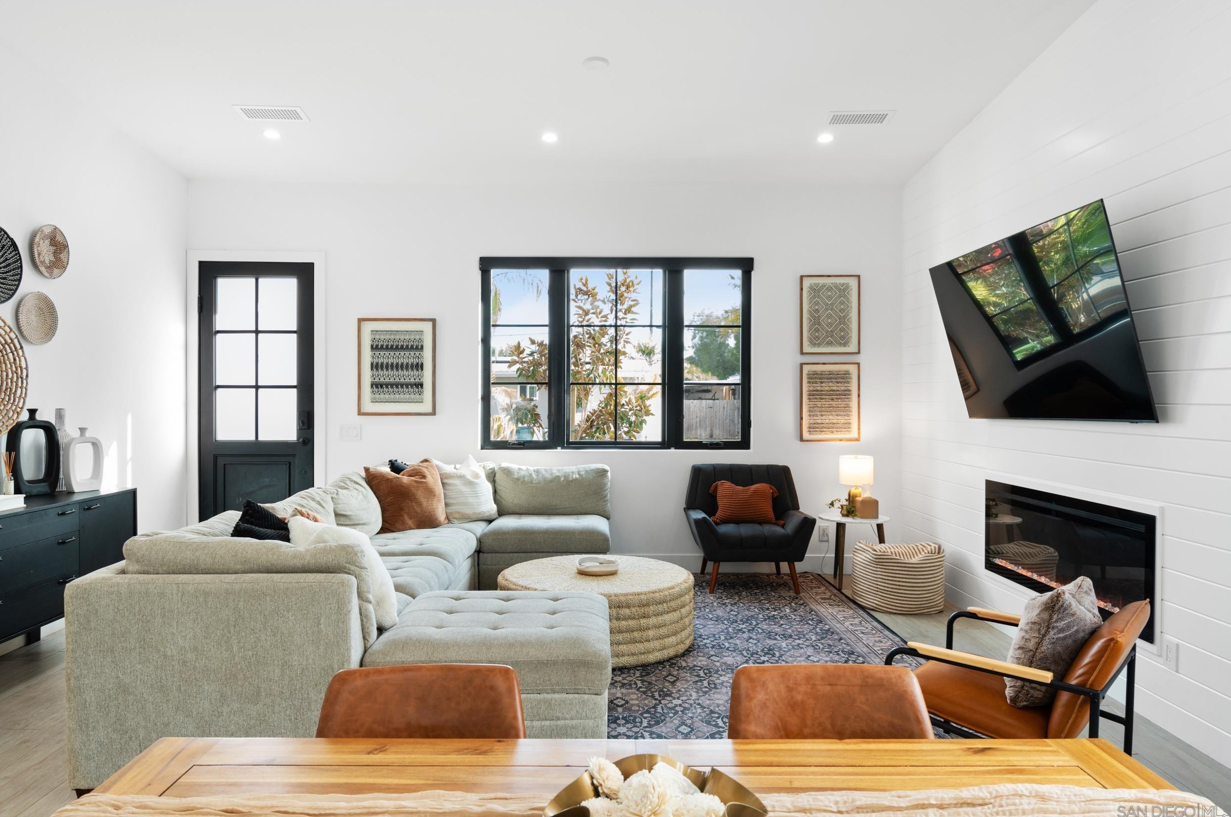 4556 Manitou Way, San Diego CA  92117-2931 exterior