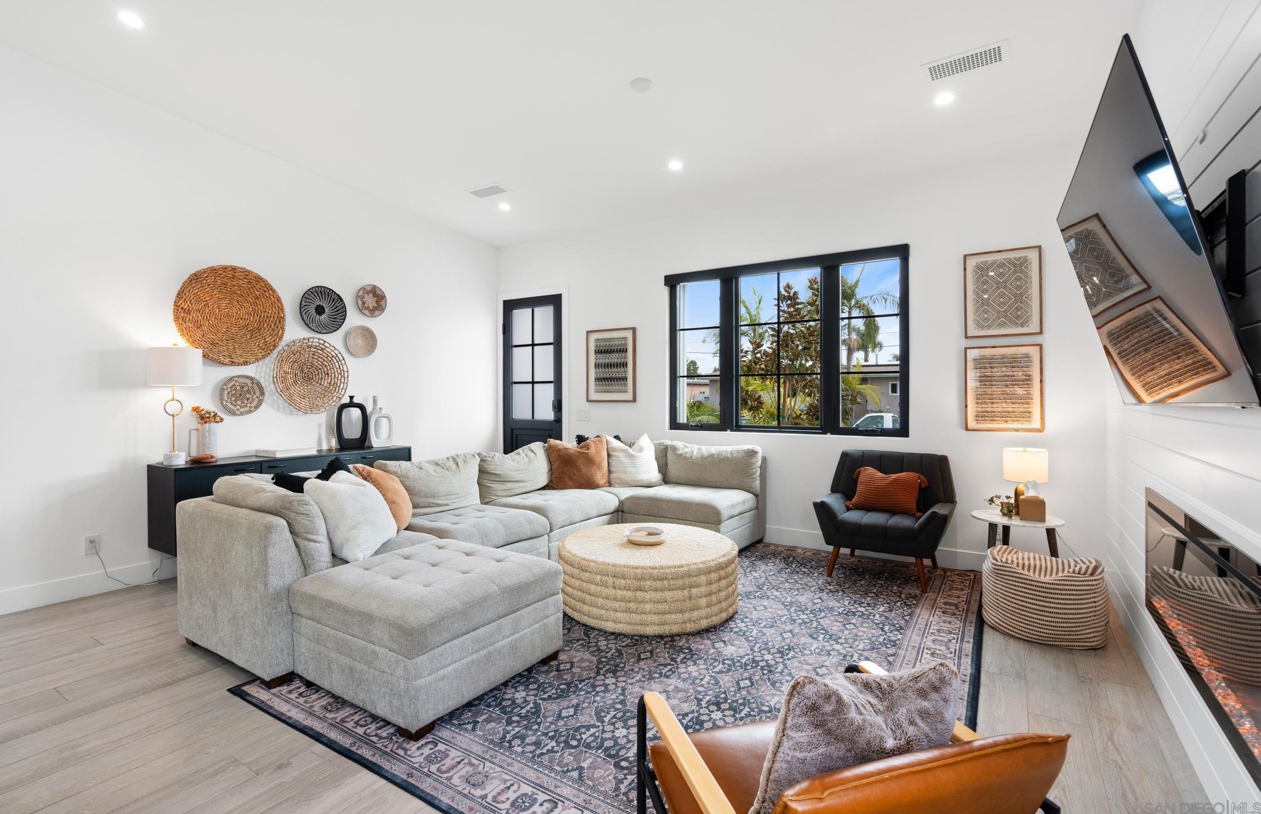 4556 Manitou Way, San Diego CA  92117-2931 exterior