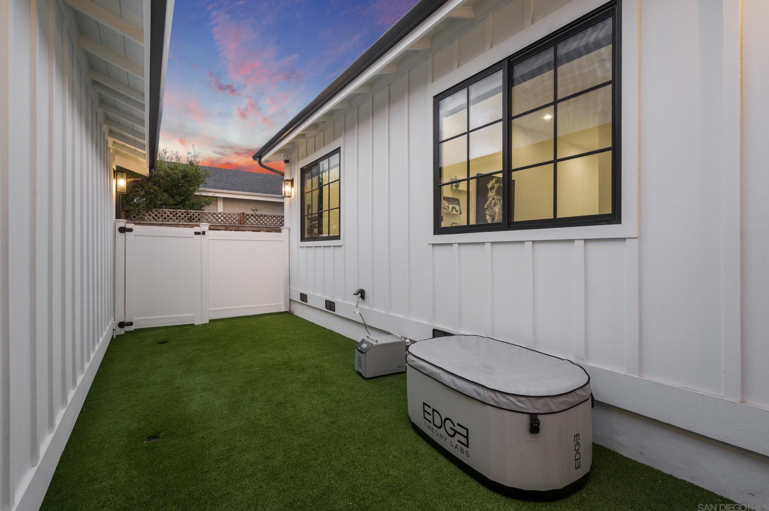 4556 Manitou Way, San Diego CA  92117-2931 exterior