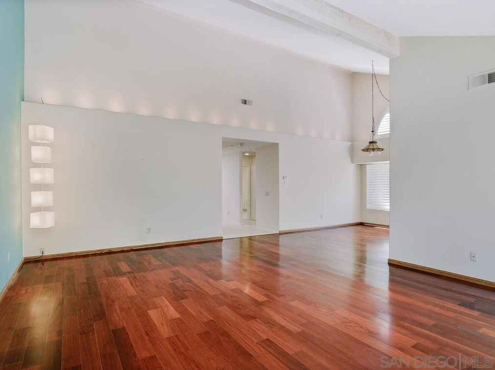 4909 Icaria Way, Oceanside CA  92056-5155 exterior