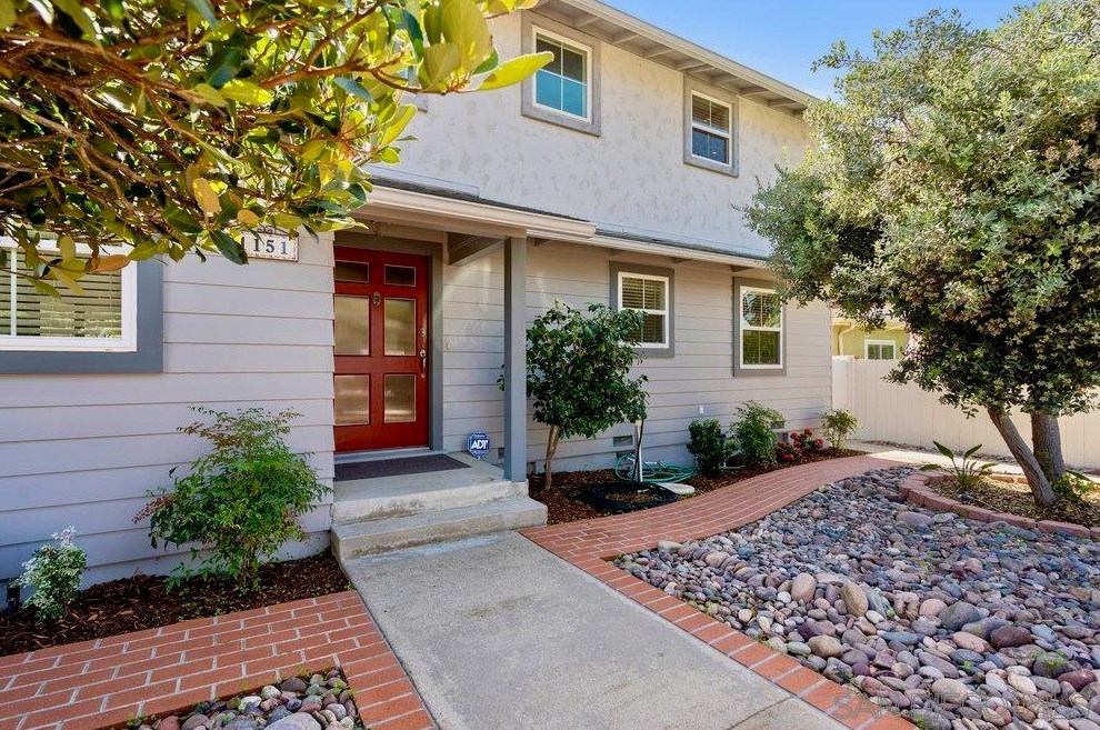 1151 Turquoise St, San Diego CA 92109-1247 exterior