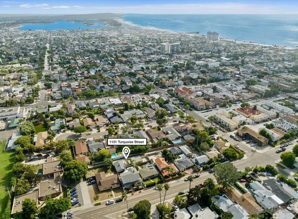 1151 Turquoise St, San Diego CA 92109-1247 exterior