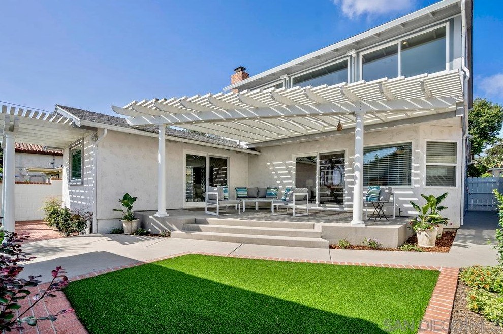 1151 Turquoise St, San Diego CA 92109-1247 exterior