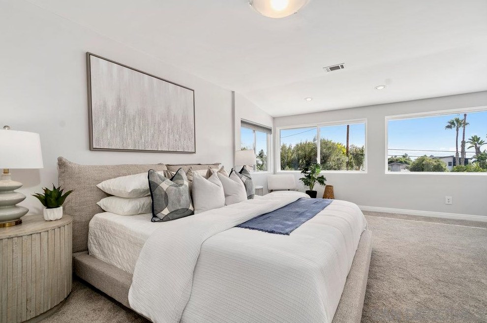 1151 Turquoise St, San Diego CA 92109-1247 exterior