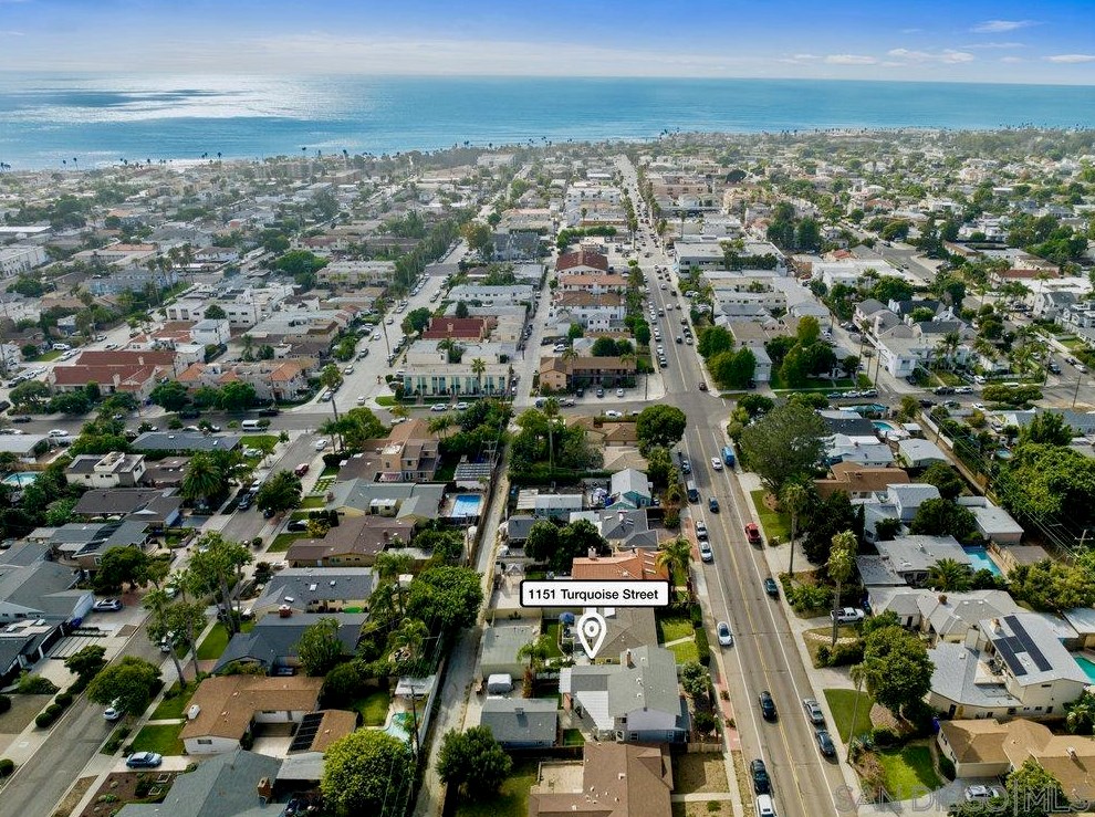 1151 Turquoise St, San Diego CA 92109-1247 exterior