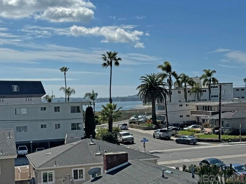 4025 Morrell St, San Diego CA 92109-4641 exterior