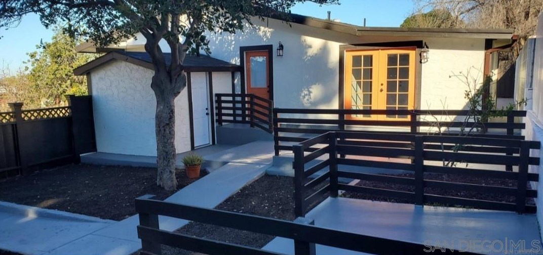 2743 Ridgeway Dr, National City CA  91950-7738 exterior