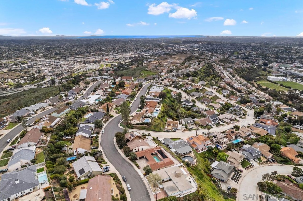 8020 Eastridge Dr, La Mesa CA  91941-7834 exterior