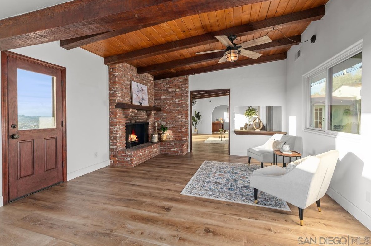 8020 Eastridge Dr, La Mesa CA  91941-7834 exterior