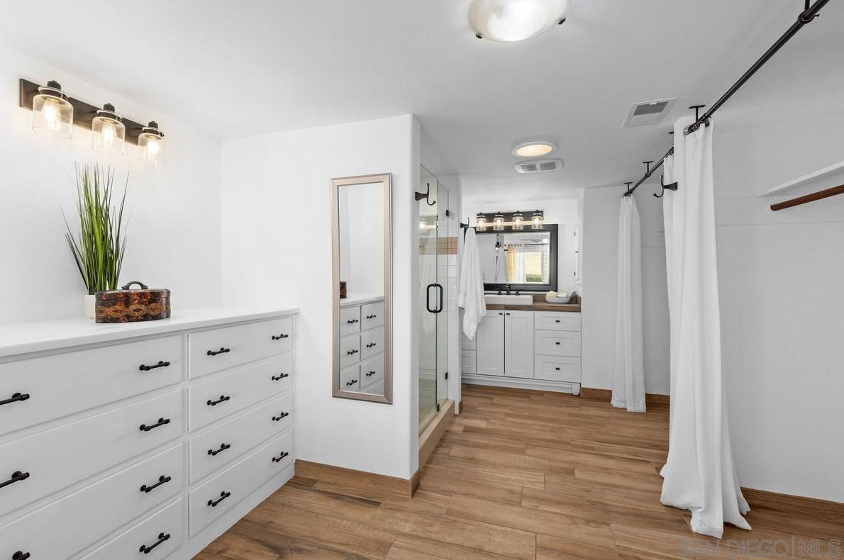 8020 Eastridge Dr, La Mesa CA  91941-7834 exterior