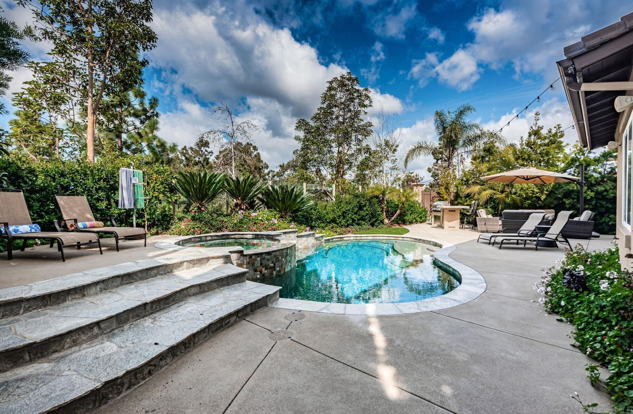 13828 Torrey Bella Ct, San Diego CA  92129-4627 exterior