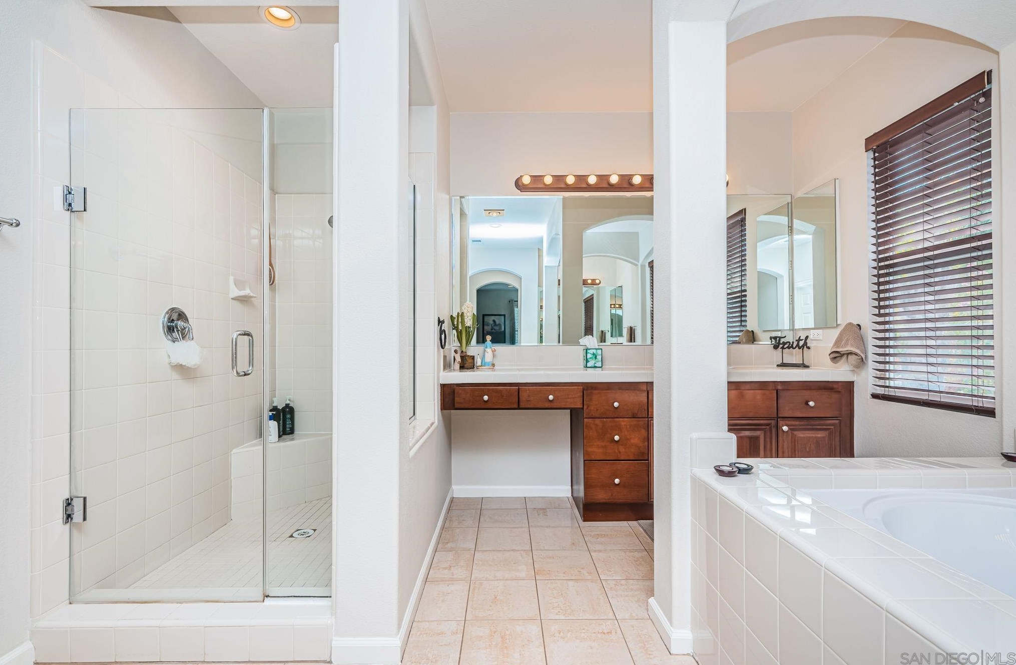 13828 Torrey Bella Ct, San Diego CA  92129-4627 exterior