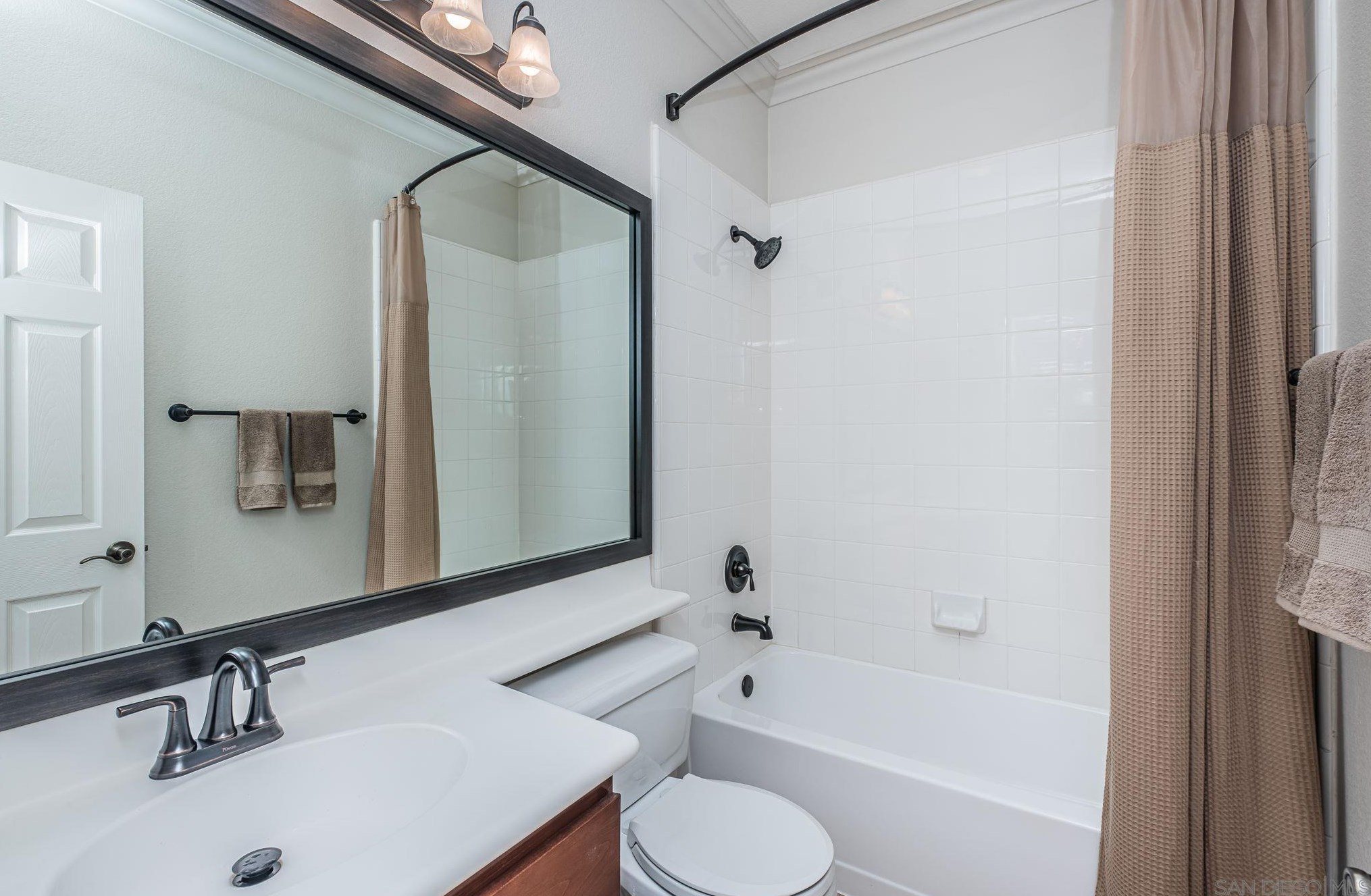 13828 Torrey Bella Ct, San Diego CA  92129-4627 exterior