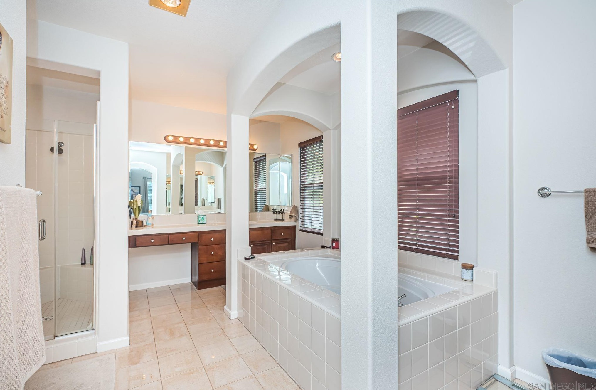 13828 Torrey Bella Ct, San Diego CA  92129-4627 exterior