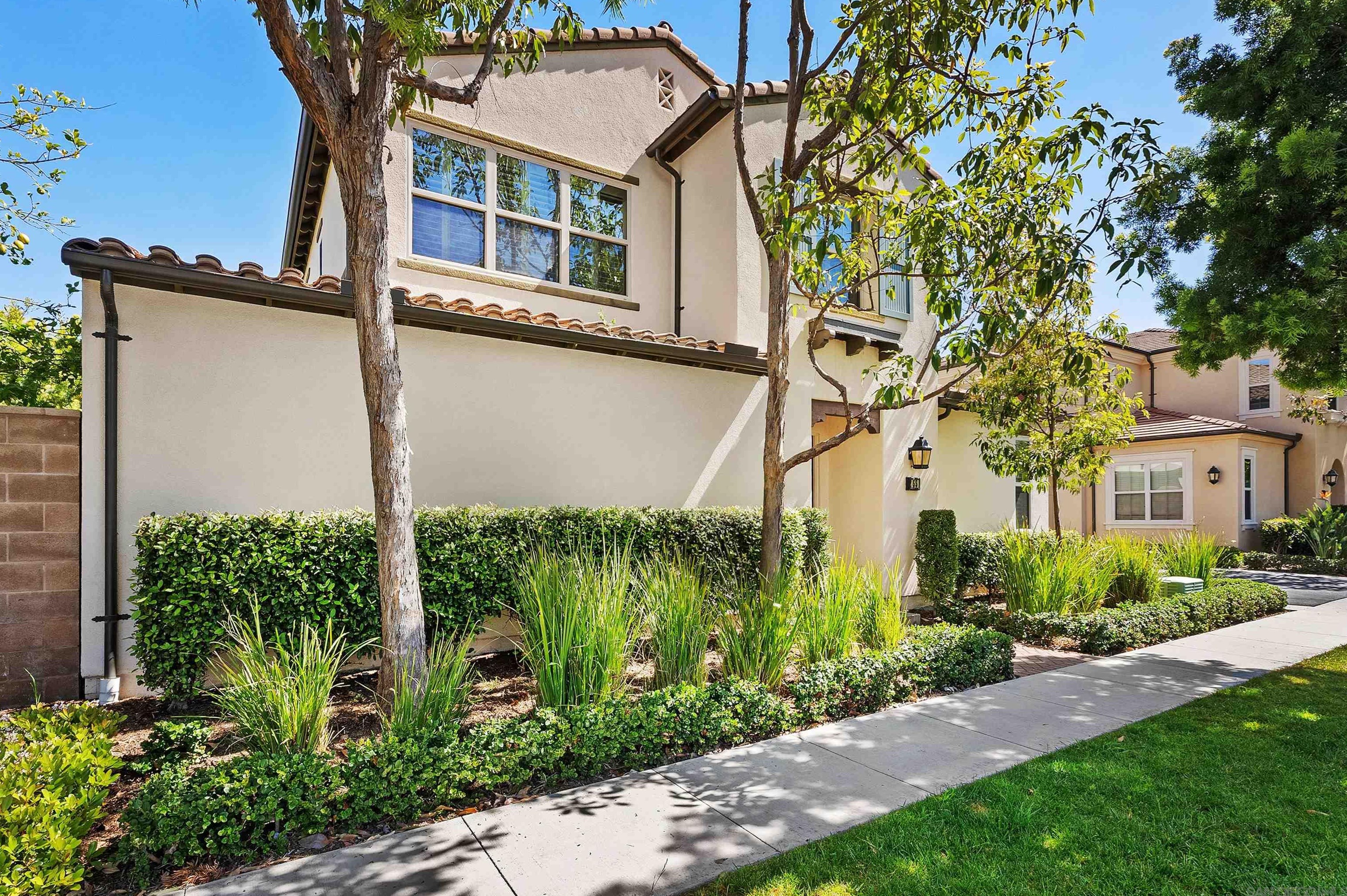 55 Diamond, Irvine CA  92620-2143 exterior