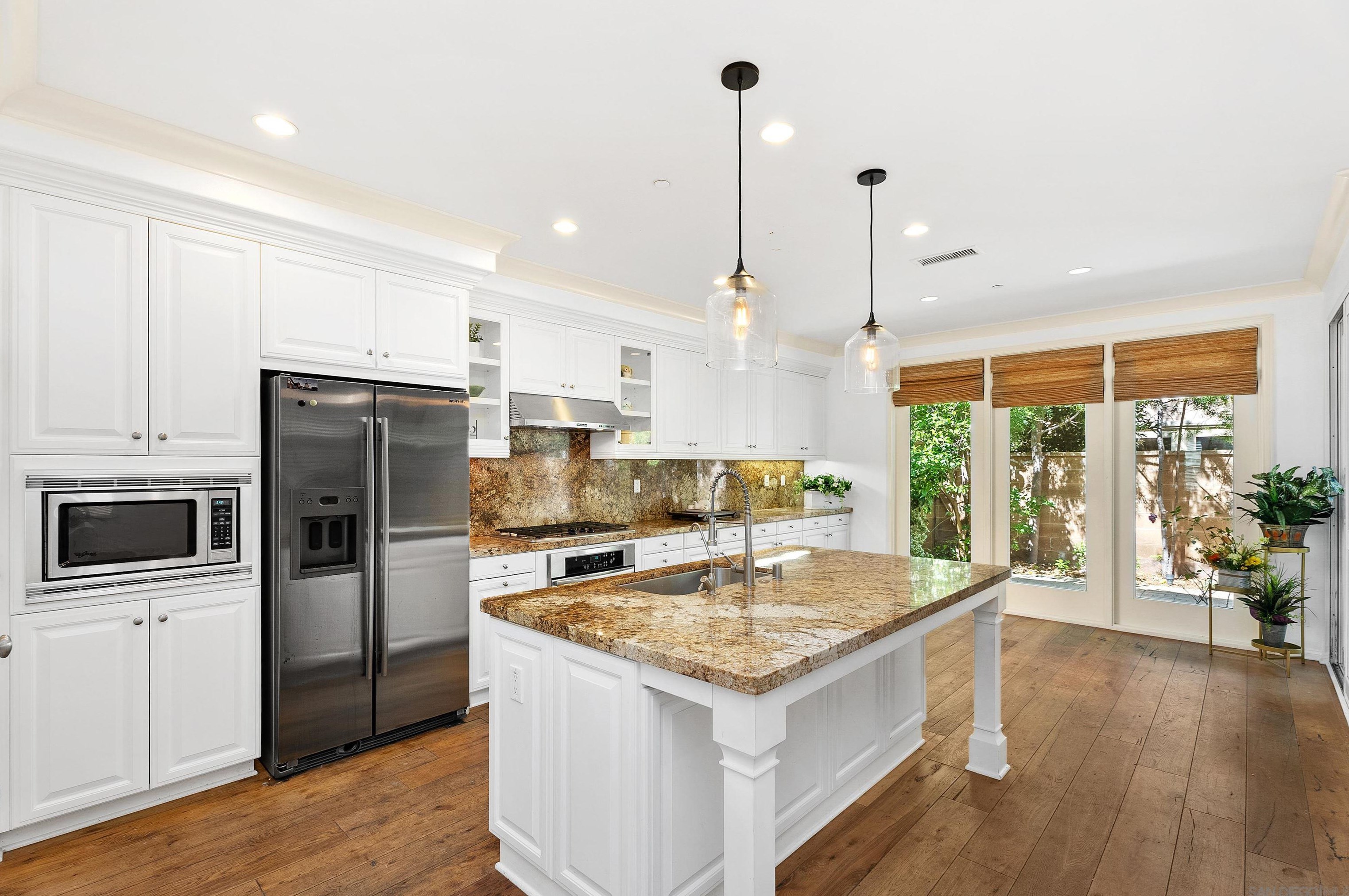 55 Diamond, Irvine CA  92620-2143 exterior