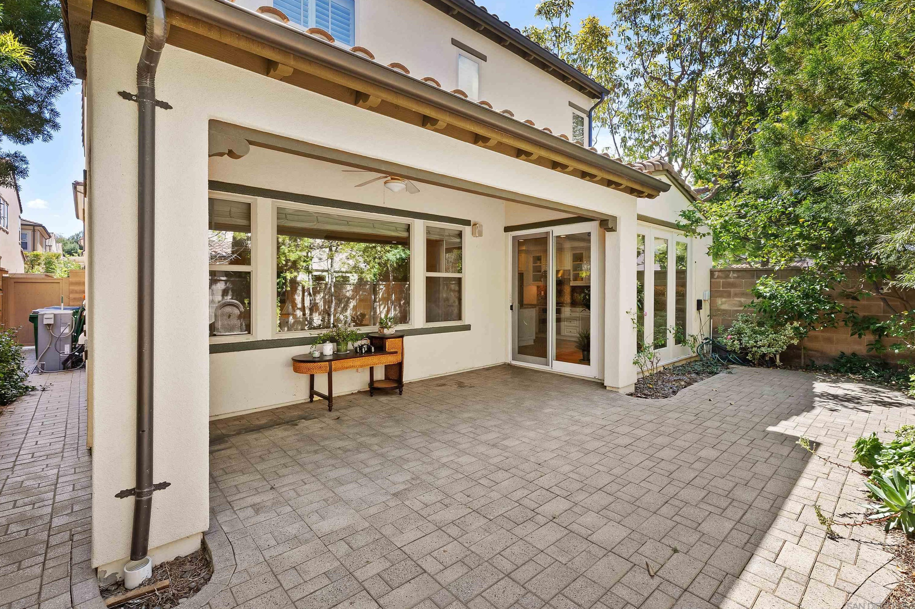 55 Diamond, Irvine CA  92620-2143 exterior