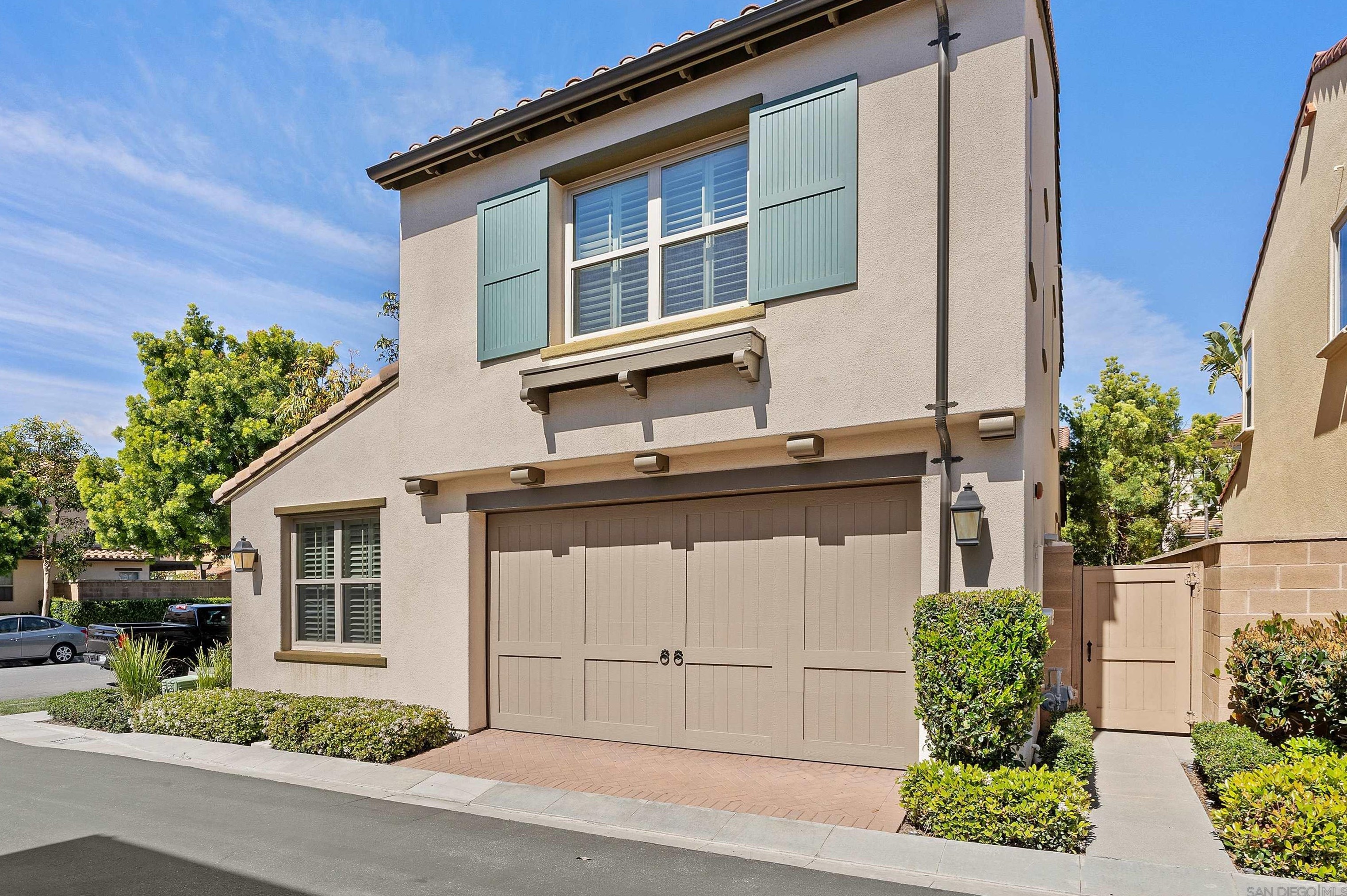 55 Diamond, Irvine CA  92620-2143 exterior