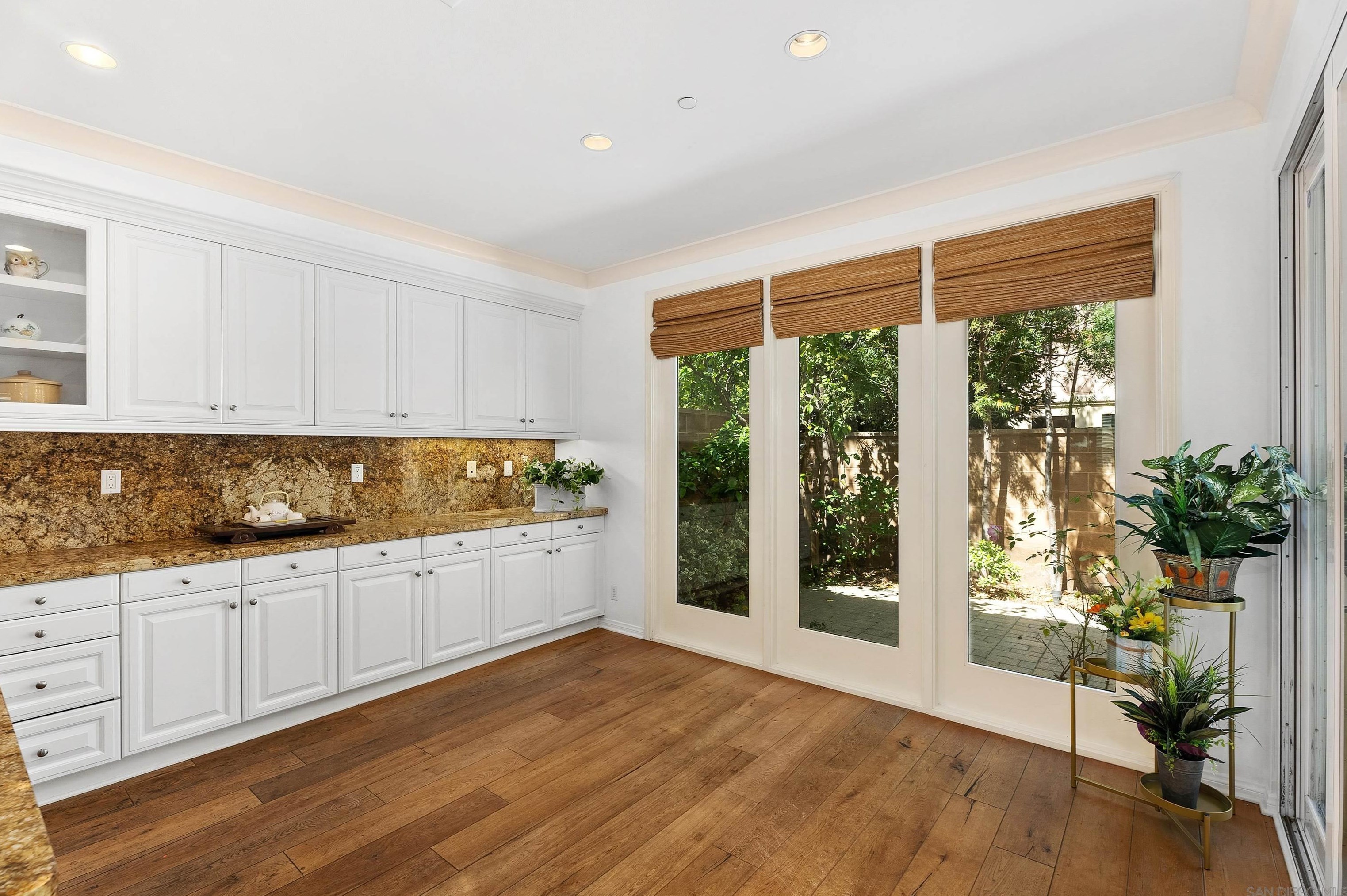 55 Diamond, Irvine CA  92620-2143 exterior