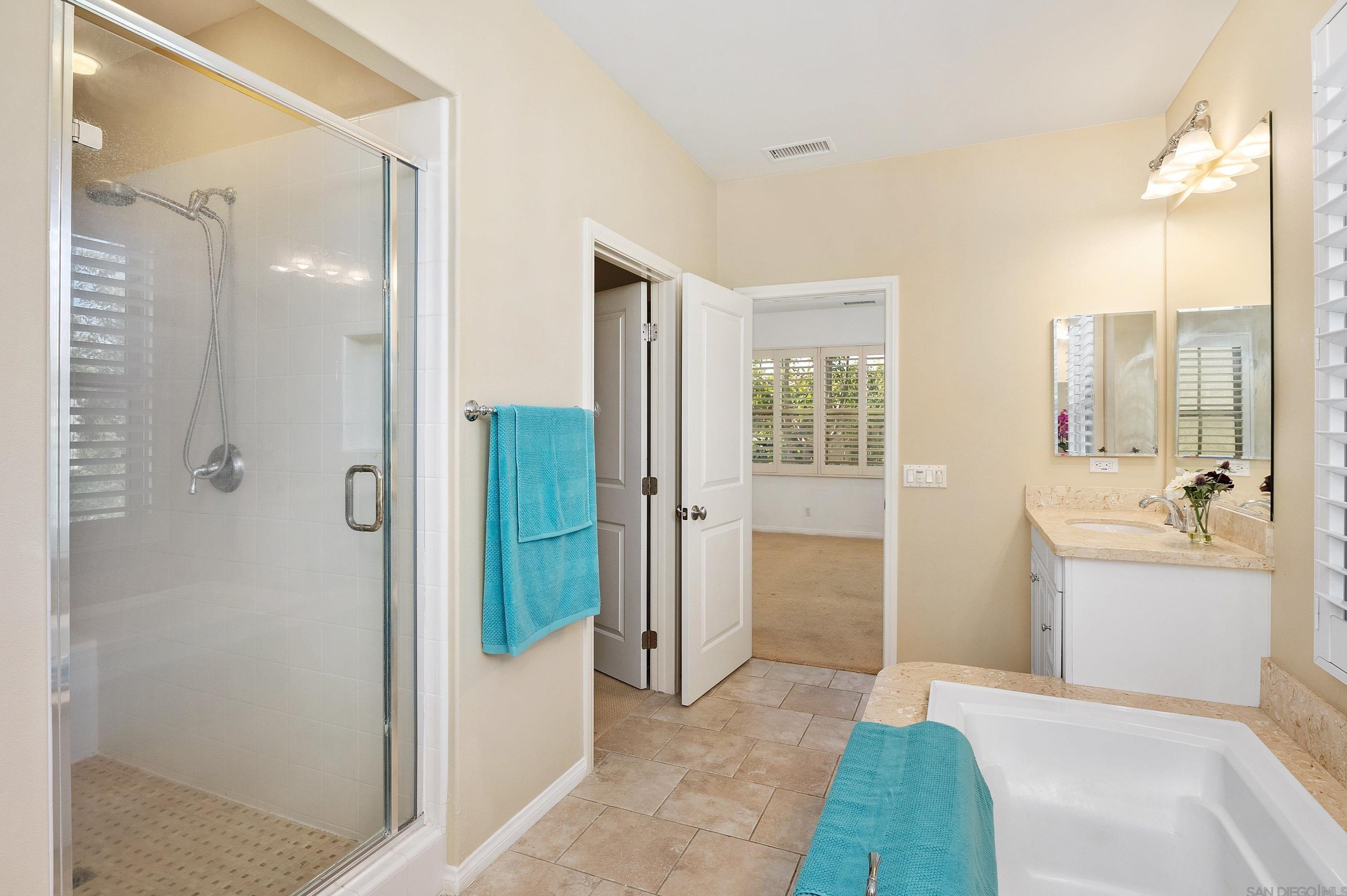 55 Diamond, Irvine CA  92620-2143 exterior