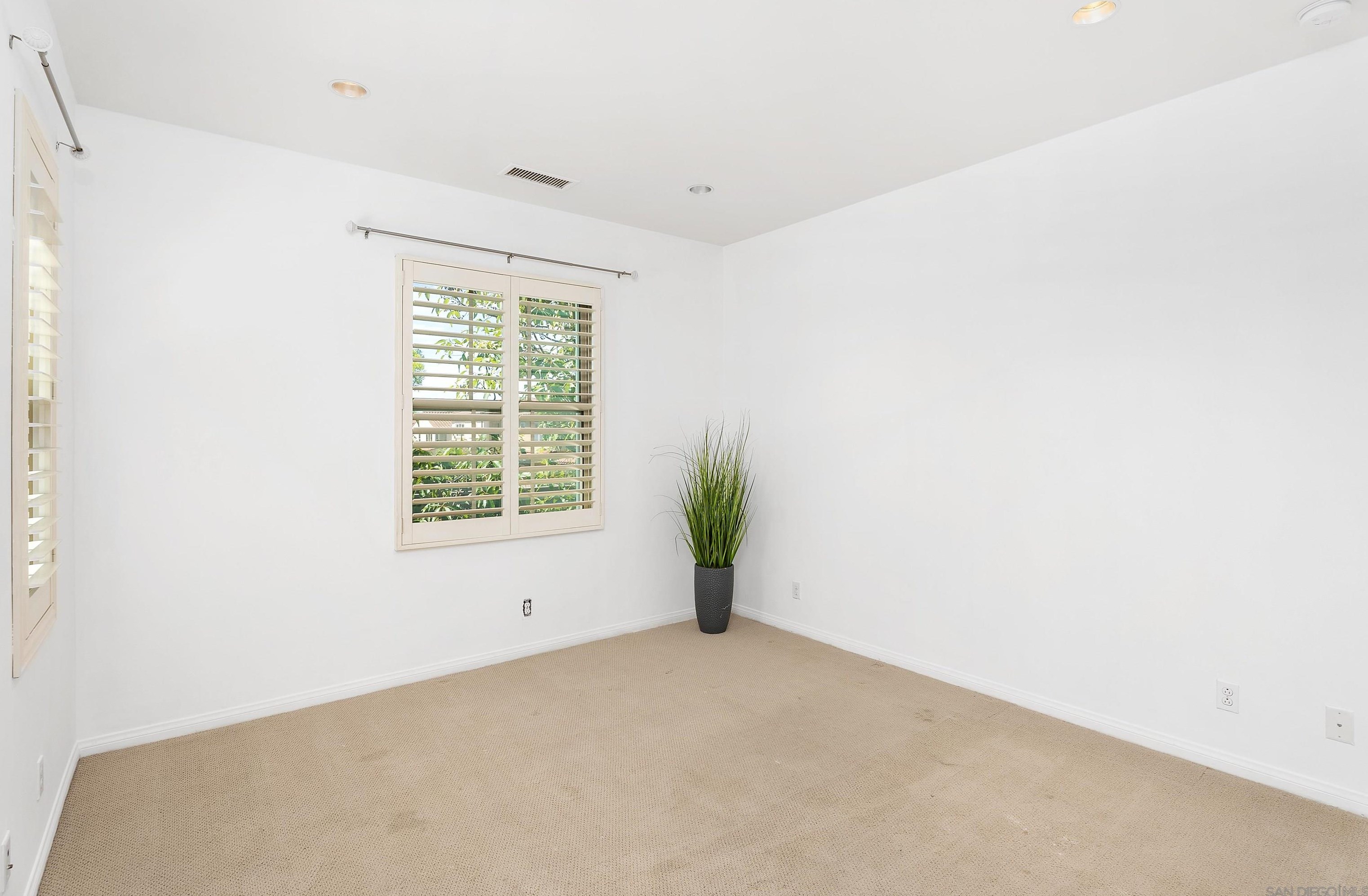 55 Diamond, Irvine CA  92620-2143 exterior