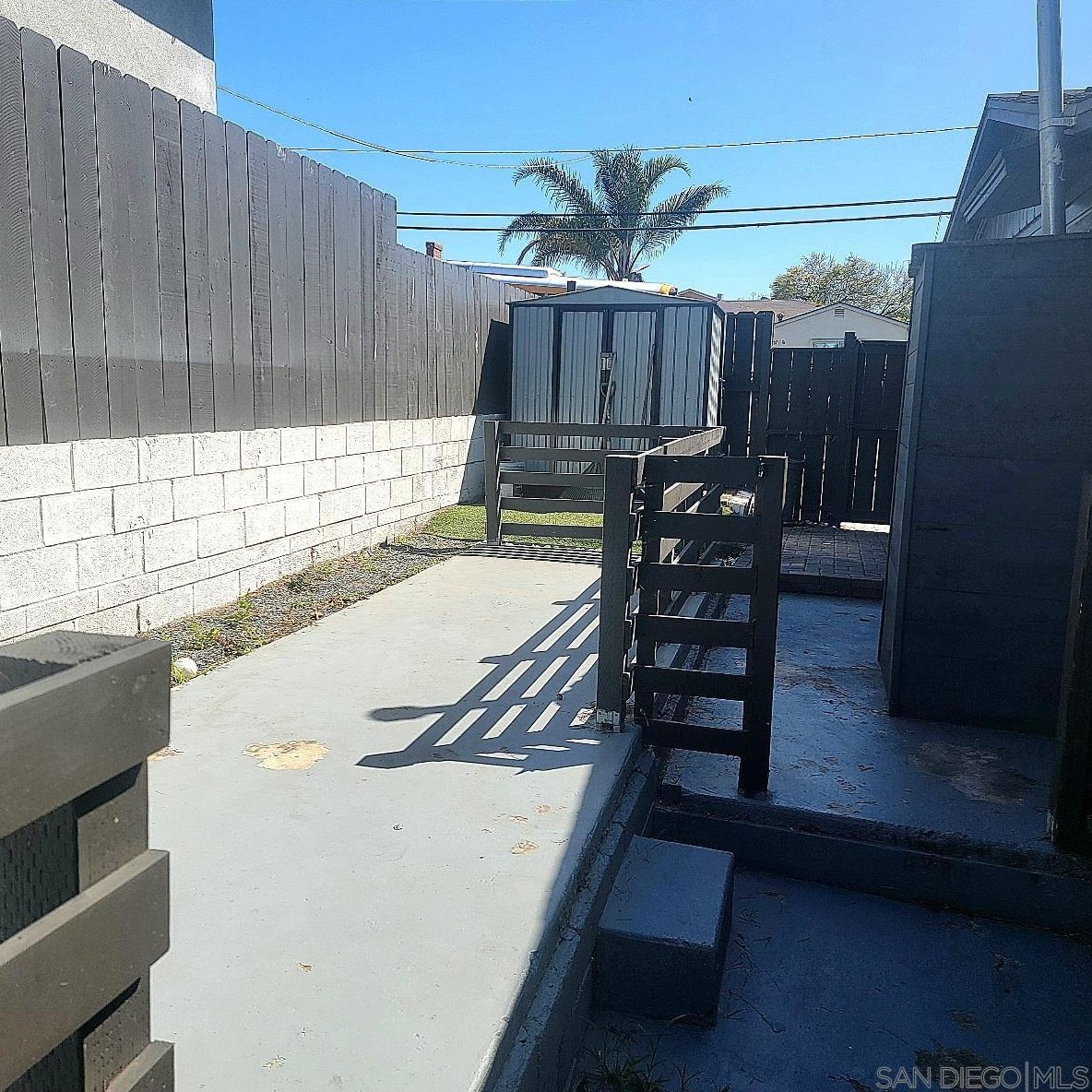 2743 Ridgeway Dr, National City CA  91950-7738 exterior