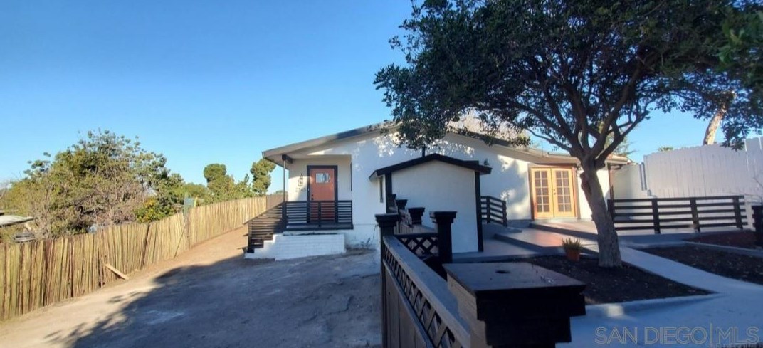 2743 Ridgeway Dr, National City CA  91950-7738 exterior