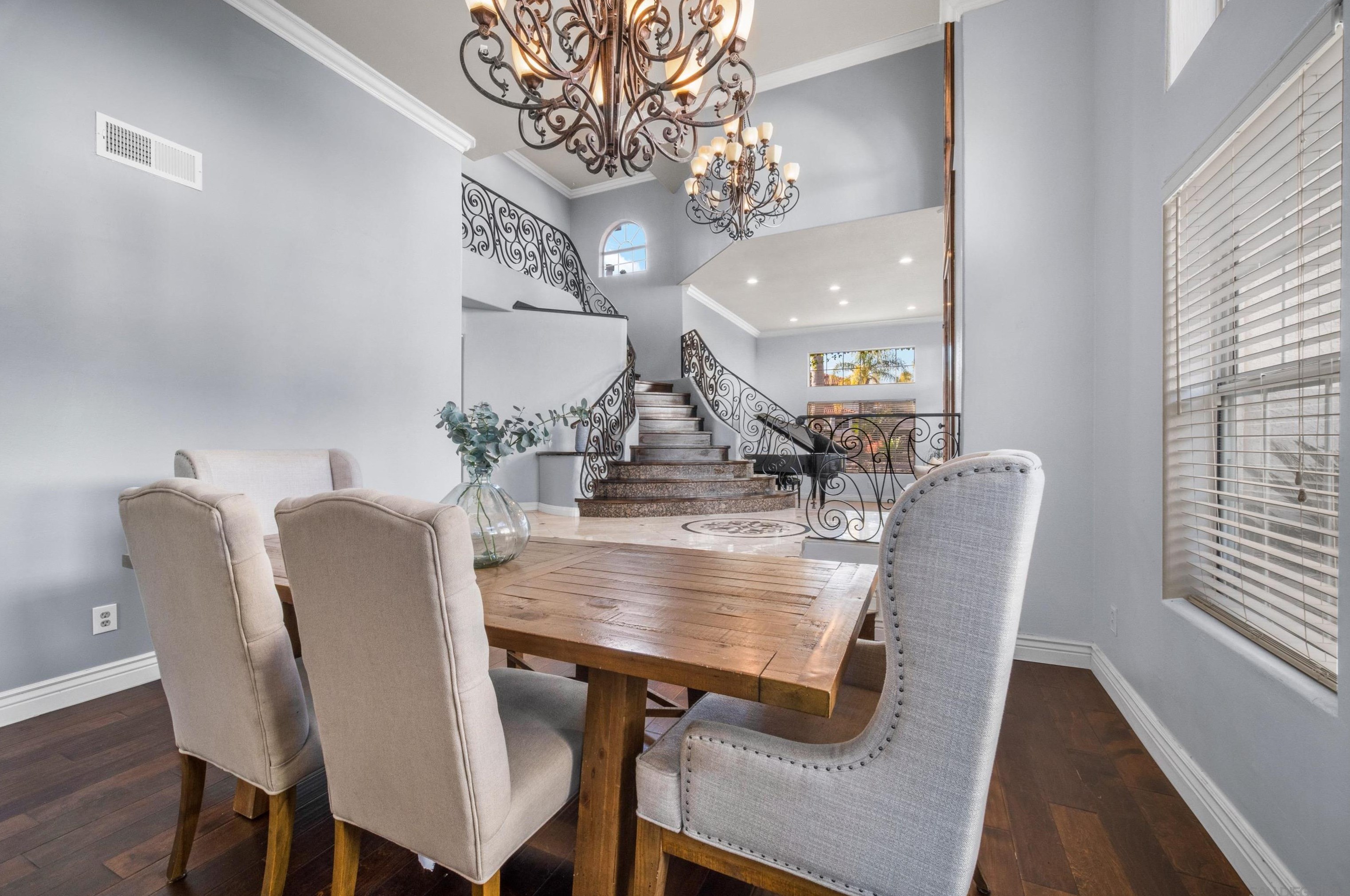1209 Rancho Pacifica Pl, Vista CA  92084-7011 exterior