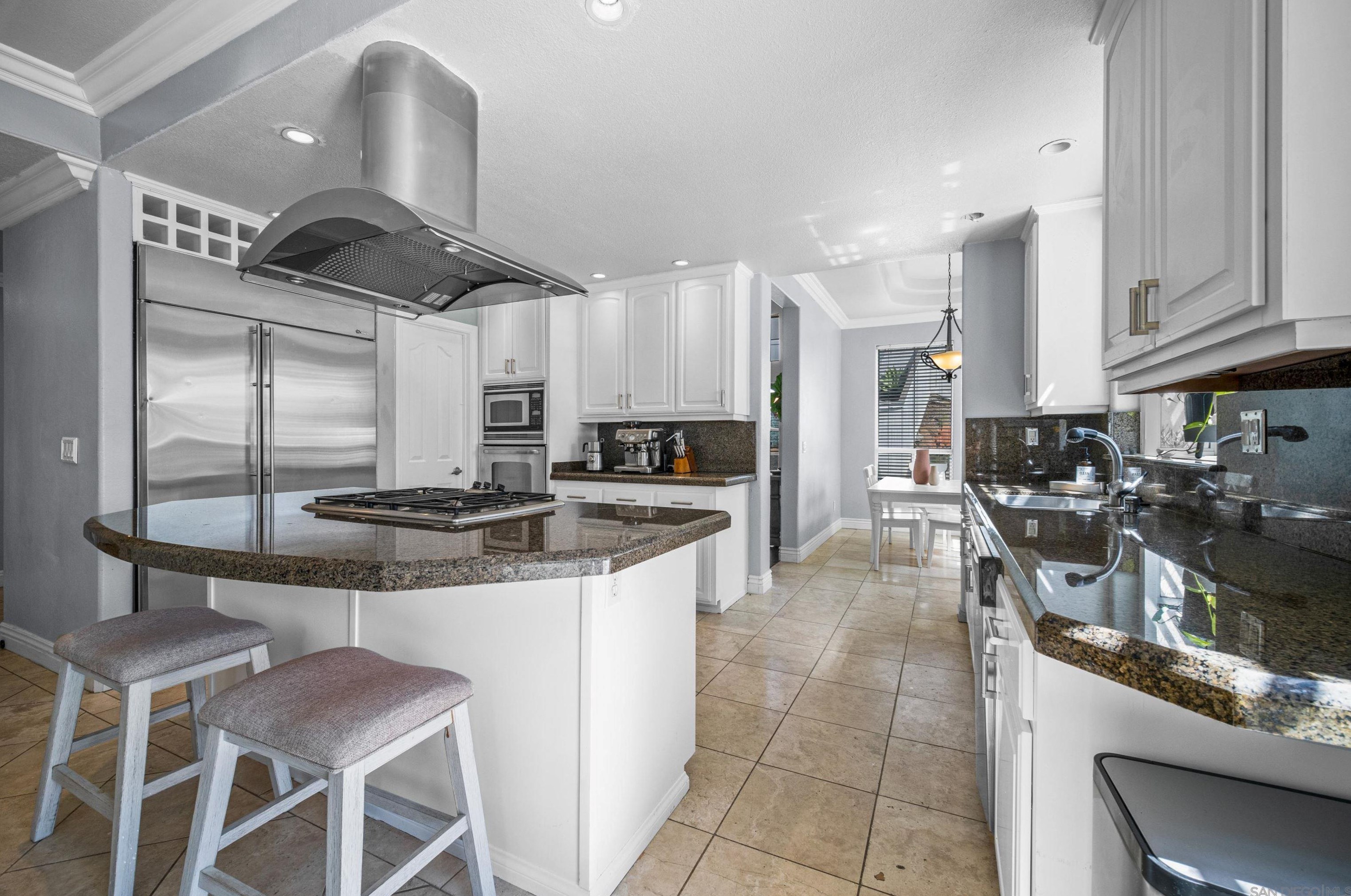 1209 Rancho Pacifica Pl, Vista CA  92084-7011 exterior