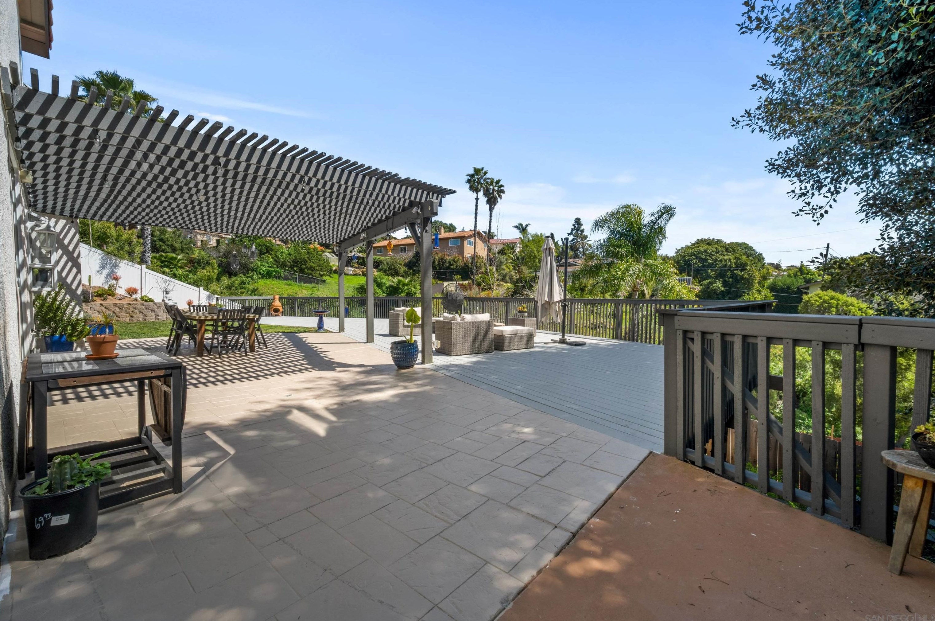 1209 Rancho Pacifica Pl, Vista CA  92084-7011 exterior