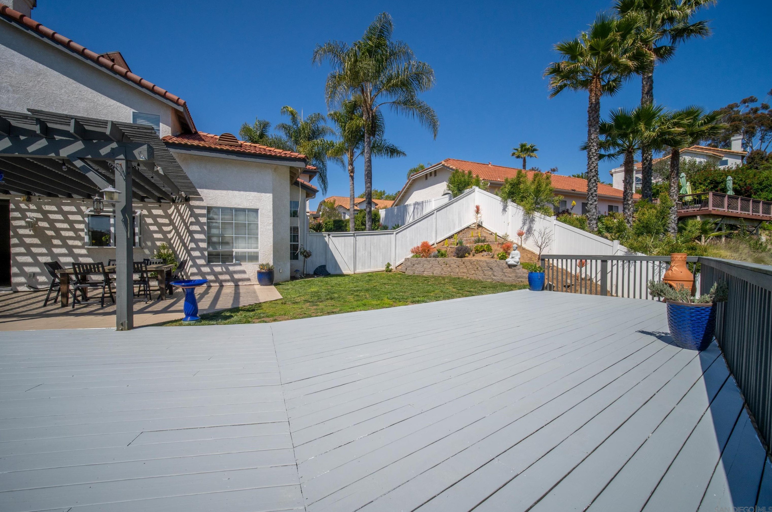 1209 Rancho Pacifica Pl, Vista CA  92084-7011 exterior