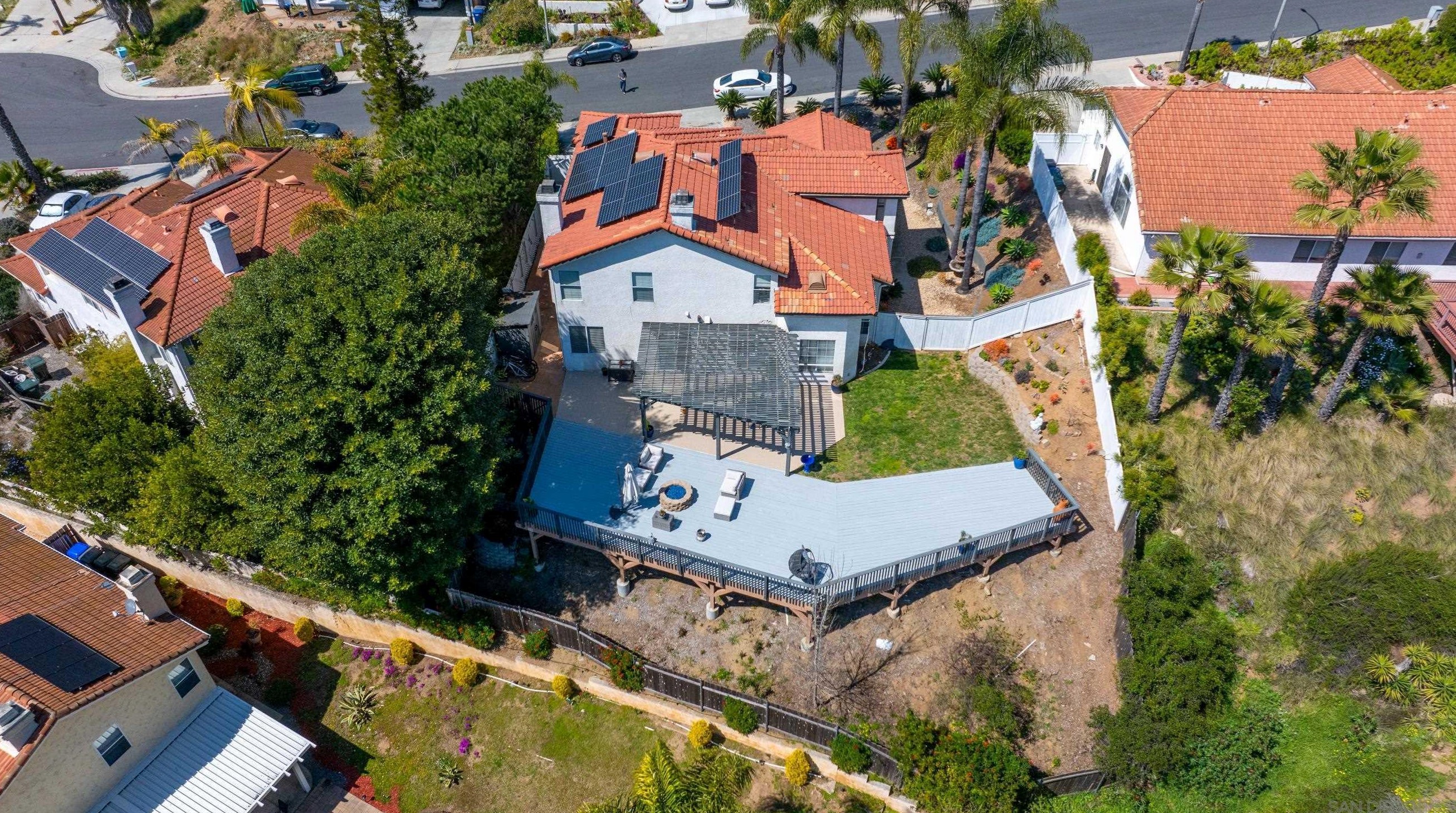 1209 Rancho Pacifica Pl, Vista CA  92084-7011 exterior