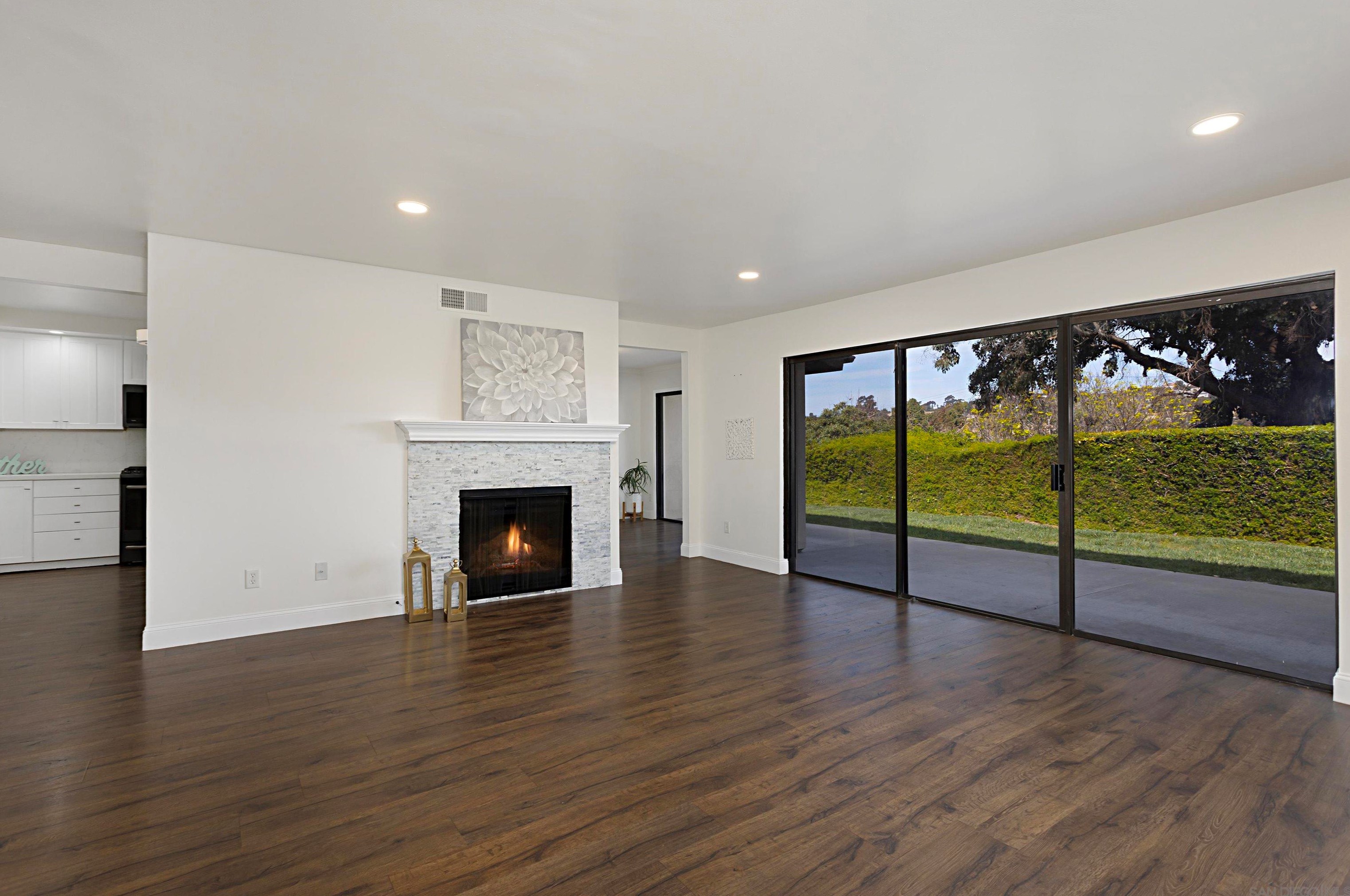 4716 Amberwood Ct, Carlsbad, CA 92008