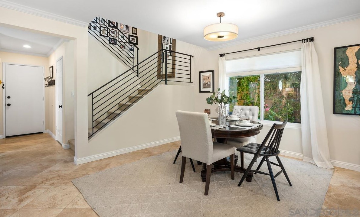 1876 Burnt Maple Way, Vista CA  92081-7357 exterior