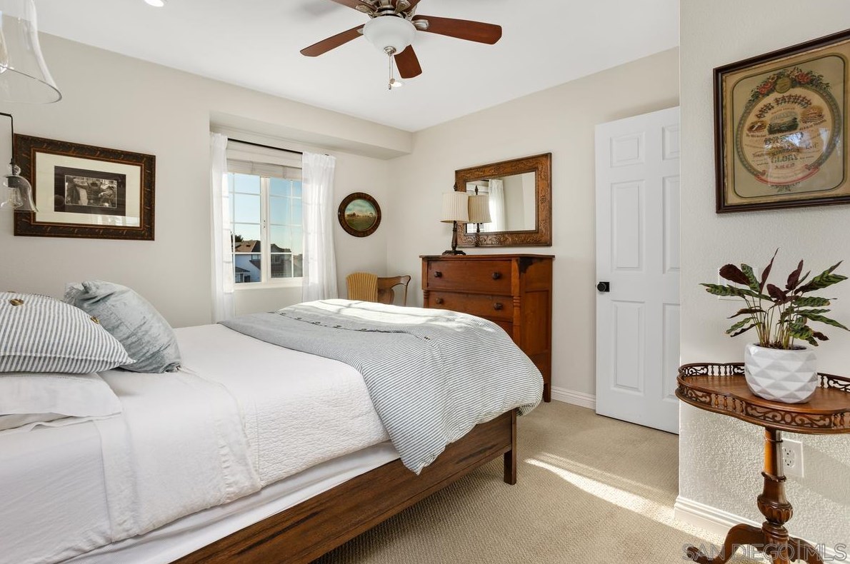 1876 Burnt Maple Way, Vista CA  92081-7357 exterior