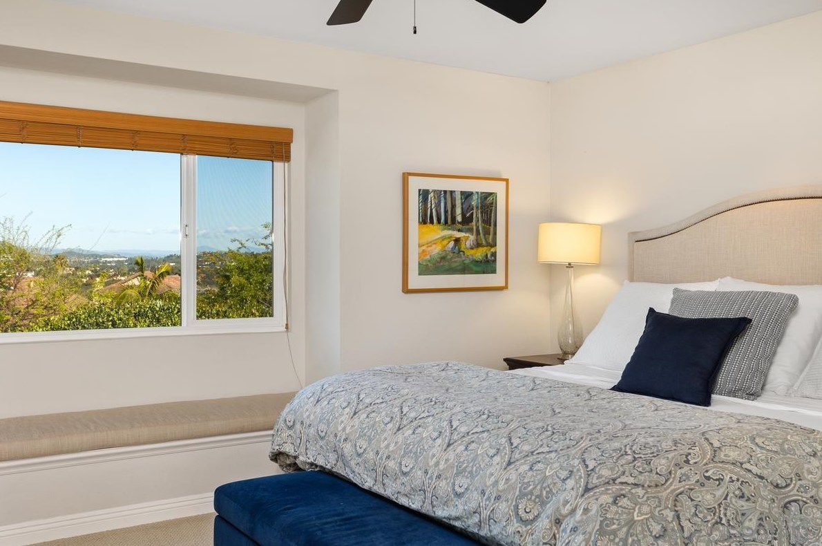 1876 Burnt Maple Way, Vista CA  92081-7357 exterior