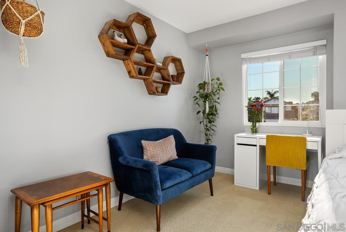 1876 Burnt Maple Way, Vista CA  92081-7357 exterior