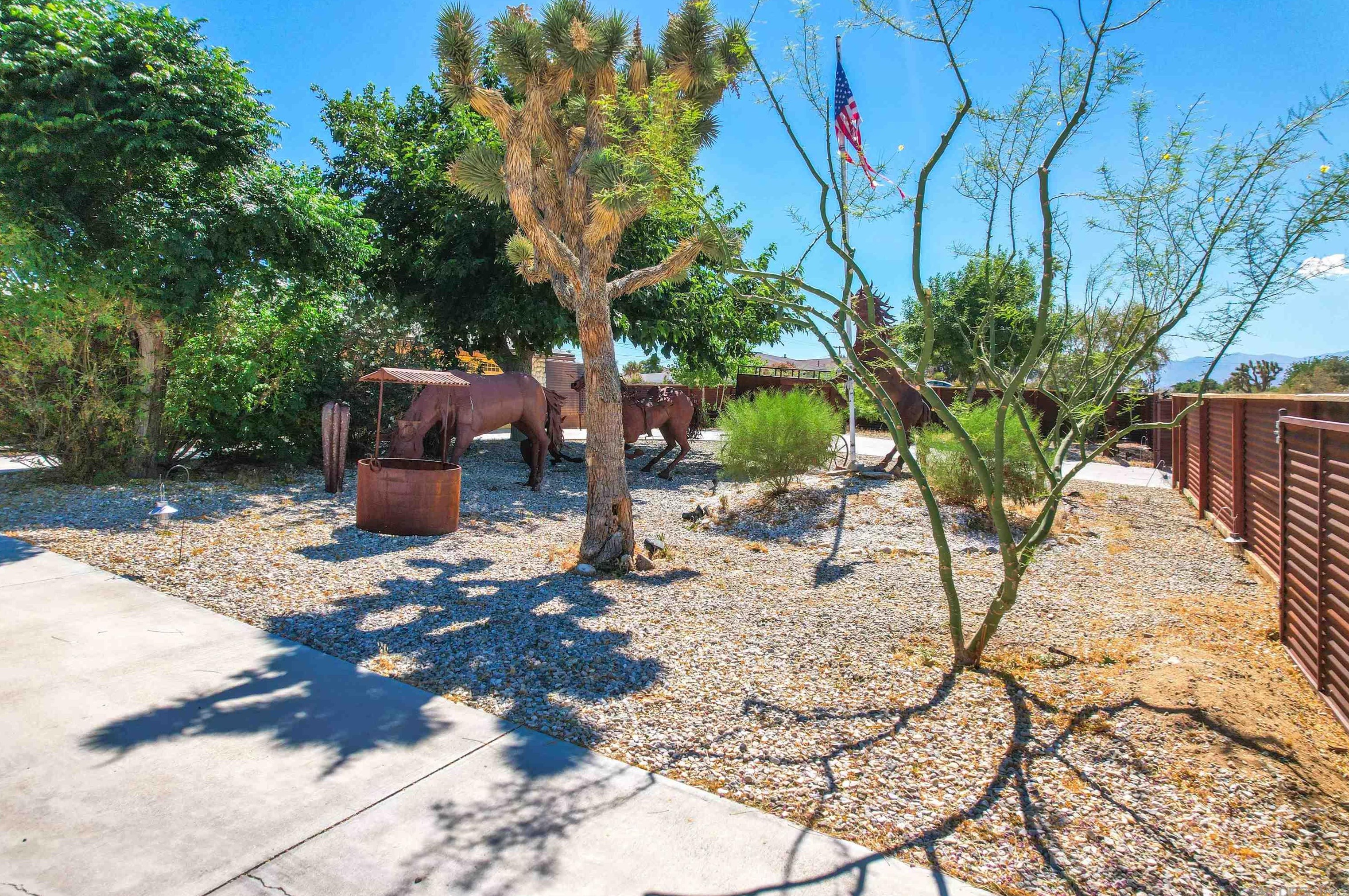 60291 Ln Mirada Trl, Joshua Tree CA 92252-2801 exterior