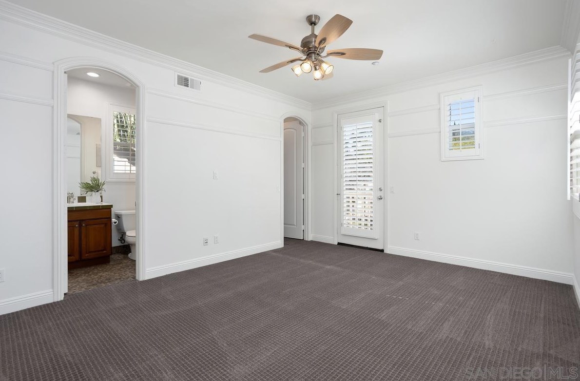 572 Lynwood Dr, Encinitas CA  92024-2387 exterior