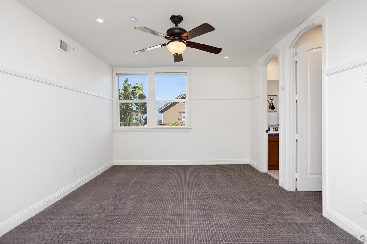 572 Lynwood Dr, Encinitas CA  92024-2387 exterior