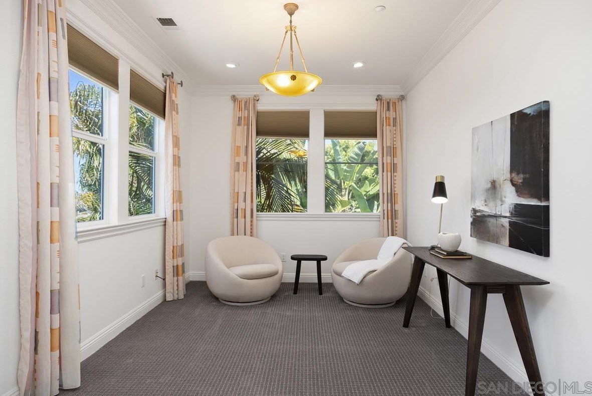 572 Lynwood Dr, Encinitas CA  92024-2387 exterior