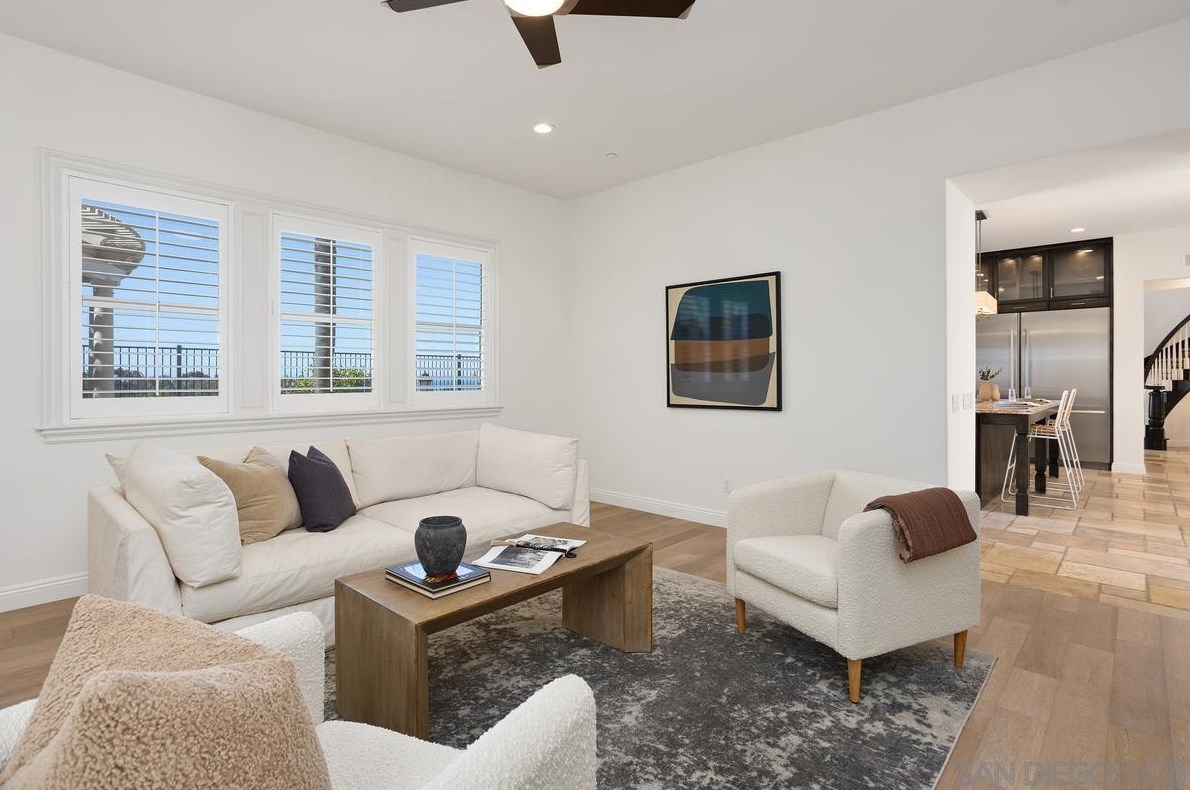 572 Lynwood Dr, Encinitas CA  92024-2387 exterior