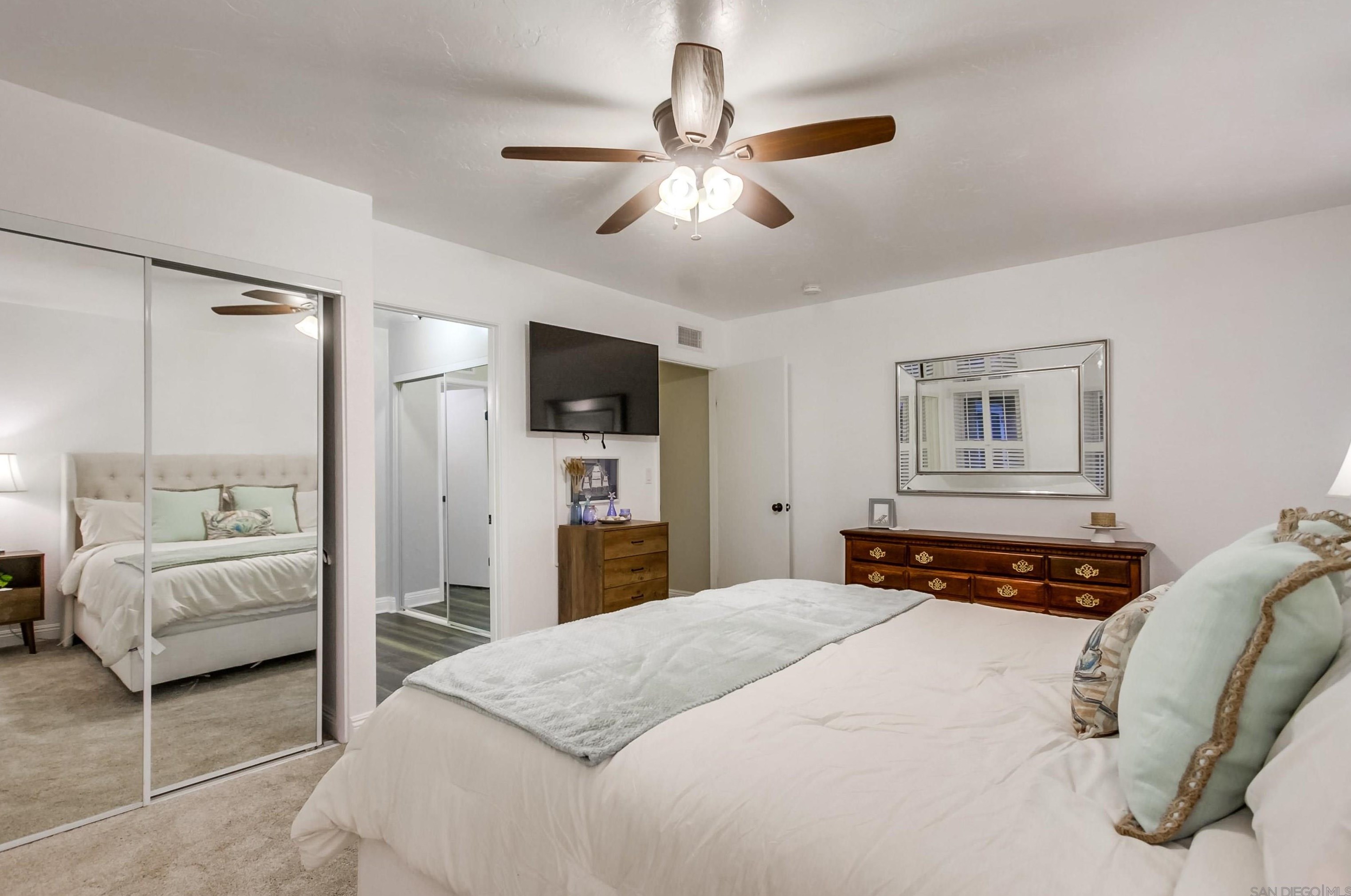 1566 La Vine Ln, Vista CA  92084-7268 exterior